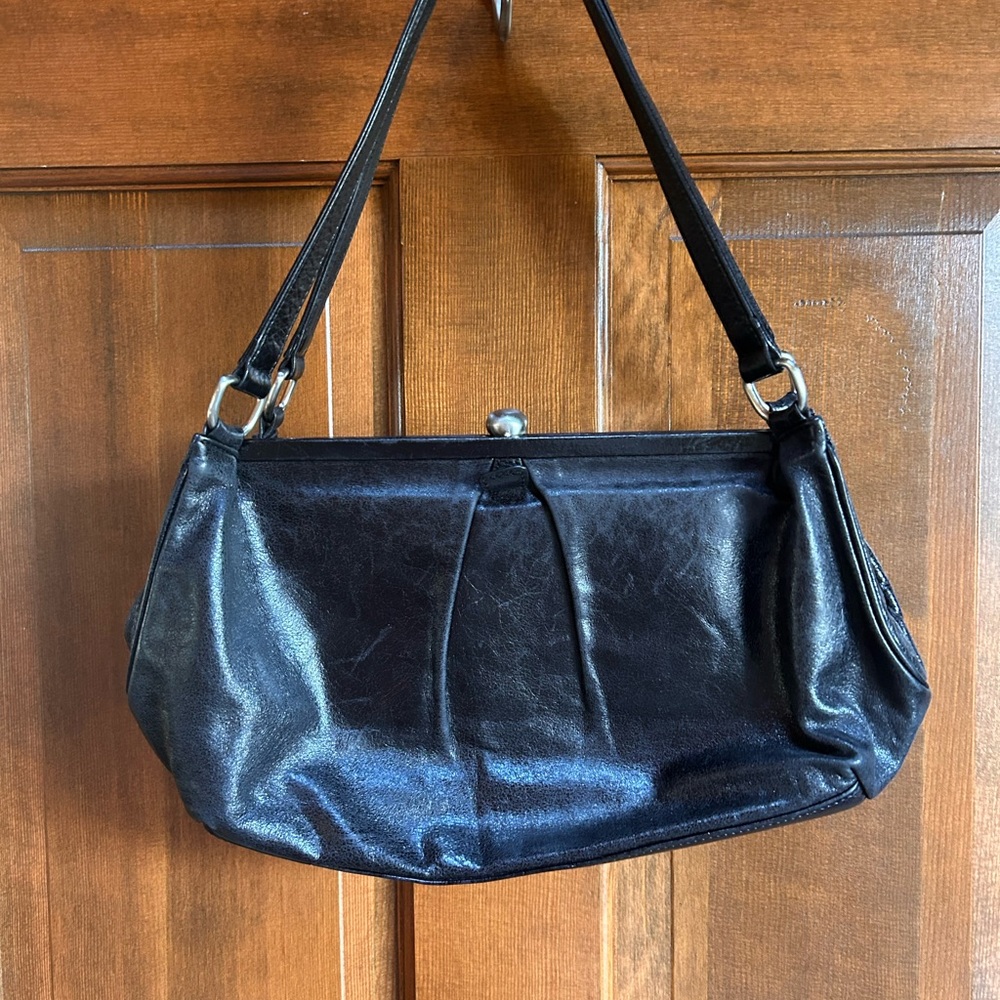 HOBO Classic Black Leather Shoulder Bag - Picture 8 of 8